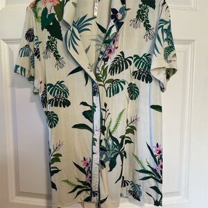 Soma Women's Pajama Top L cool nights tropical Print Short Sleeve.